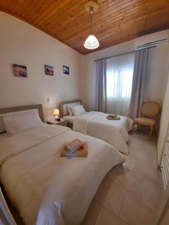 Blue Horizon  Villa Mpoukaris Buitenkant foto